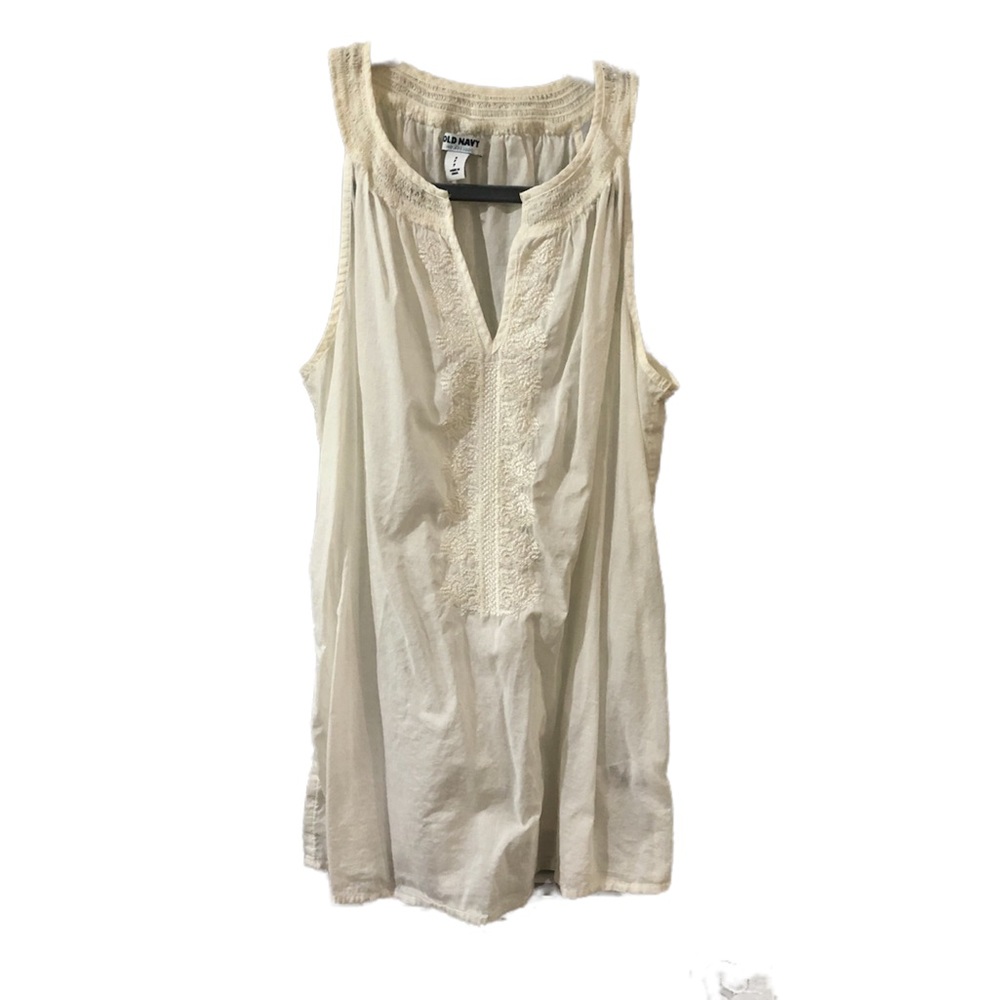 🎈Old Navy White top